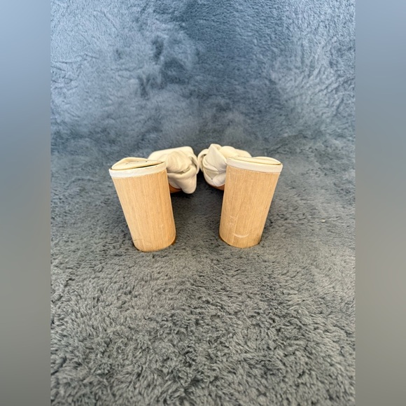 Women’s Deltan White Square Toe Slip On Heeled Sandal Size 9 Casual Summer - Picture 4 of 7